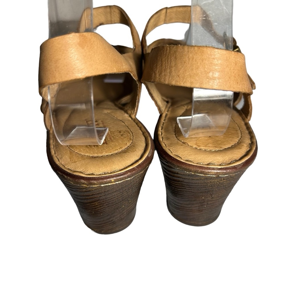 Born Tan Sandals with Adjustable Ankle Strap and Chunky Heel - Picture 4 of 11